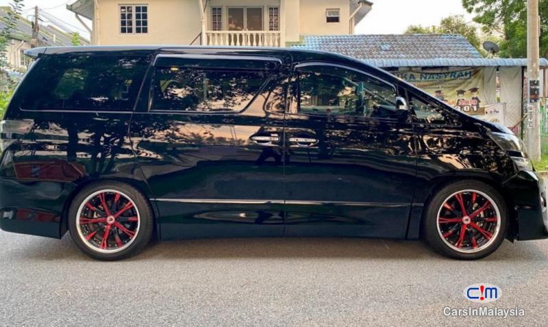 Toyota Vellfire 2.4-LITER GOLDEN EYE LUXURY FAMILY MPV Automatic 2019 in Malaysia