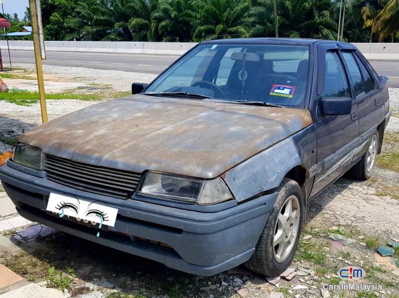 Proton Iswara 1.3-LITER FUEL ECONOMY AEROBACK CAR Manual 2001 - image 10