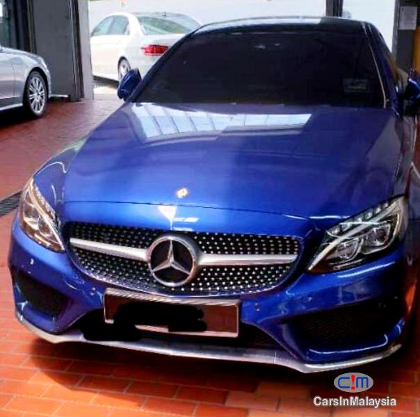 Mercedes Benz C300 2.0-LITER LUXURY COUPE SPORTBACK Automatic 2017 - image 9