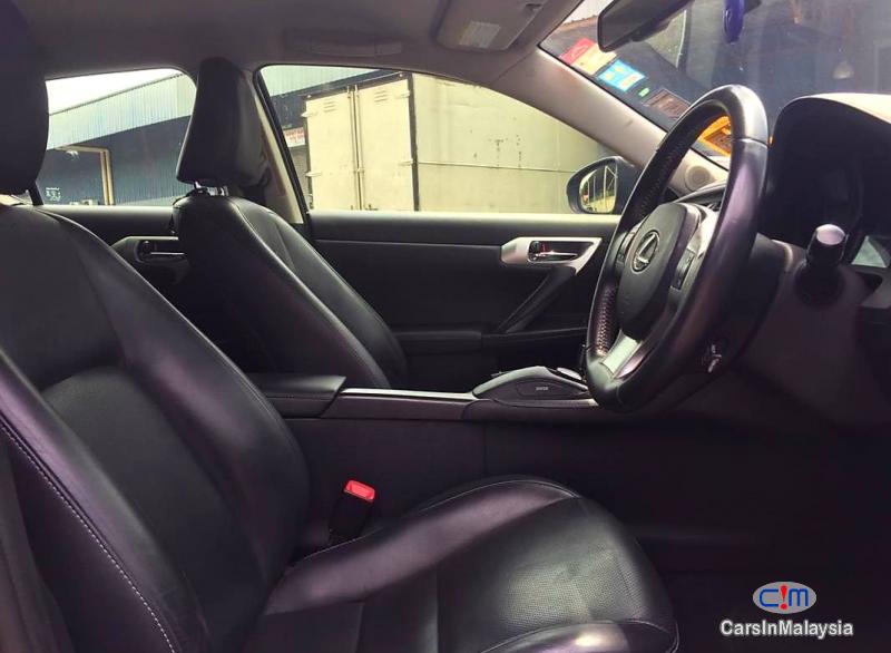 Lexus CT 1.8-LITER LUXURY SPORTBACK Automatic 2013 - image 6