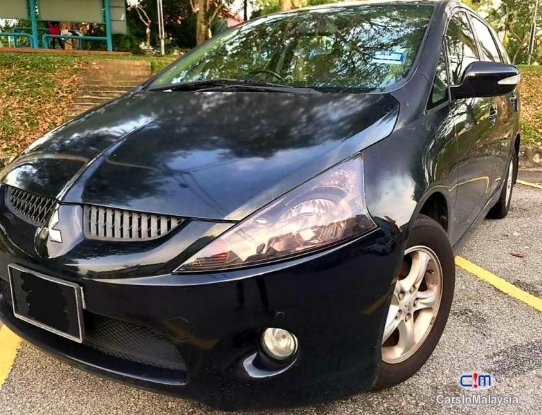 Mitsubishi Grandis 2.4-LITER LUXURY FAMILY MPV 7 SEATER Automatic 2007 in Selangor