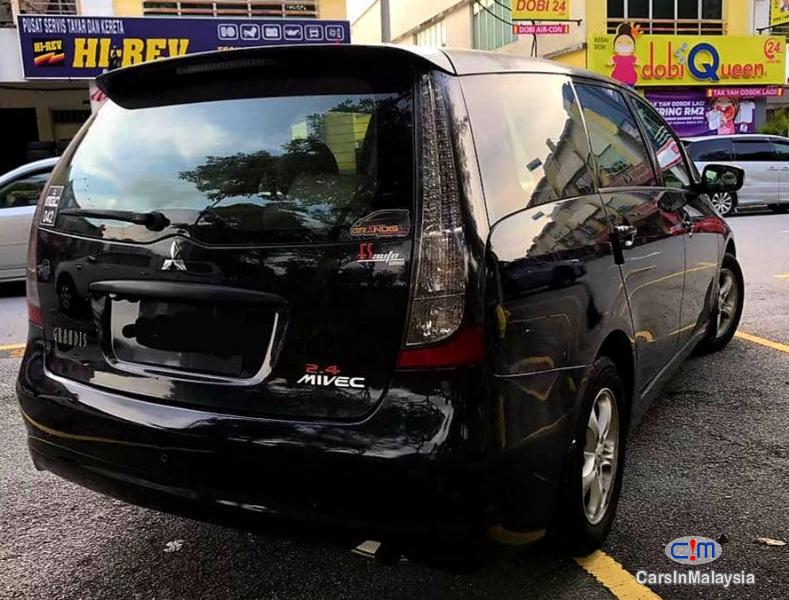 Mitsubishi Grandis 2.4-LITER LUXURY FAMILY MPV 7 SEATER Automatic 2007 in Malaysia