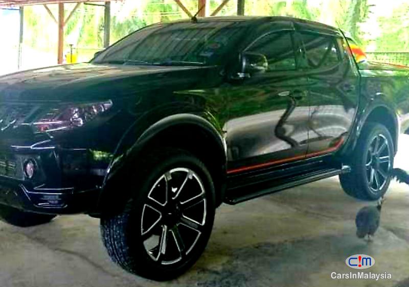 Mitsubishi Triton 2.5-LITER 4WD MIVEC DOUBLE CAB DIESEL TURBO Automatic 2018 - image 6