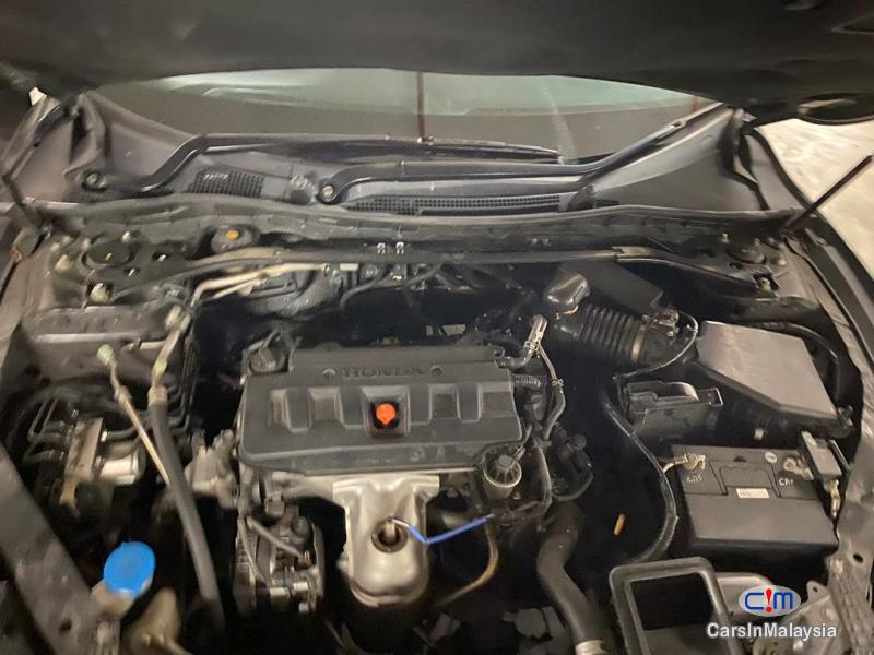 Honda Accord 2.0-LITER LUXURY SEDAN Automatic 2014 - image 6