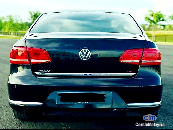 Volkswagen Passat 1.8-LITER LUXURY TURBO SPORT SEDAN Automatic 2016