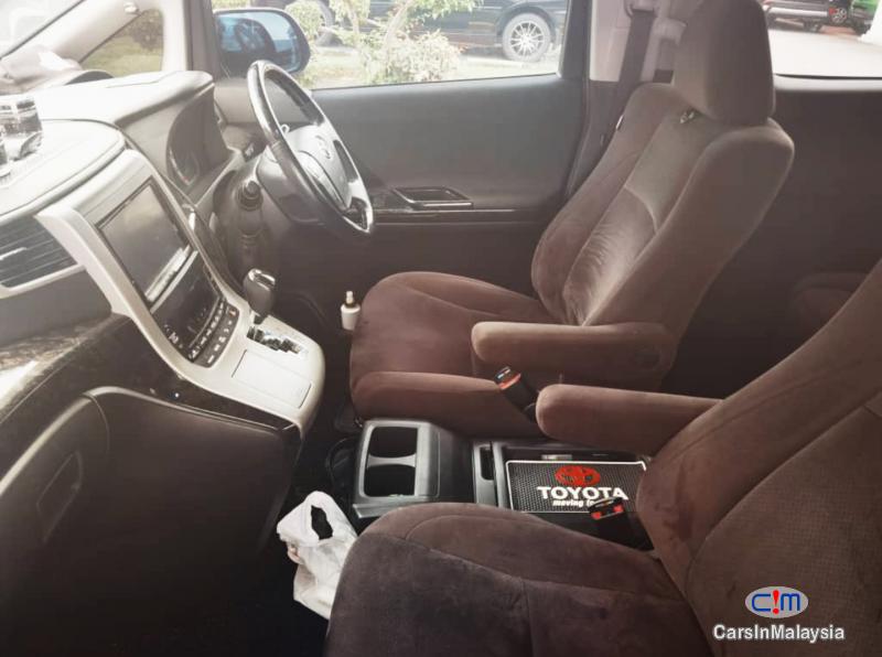 Picture of Toyota Vellfire 2.4-LITER LUXURY FAMILY MPV Automatic 2015 in Perak