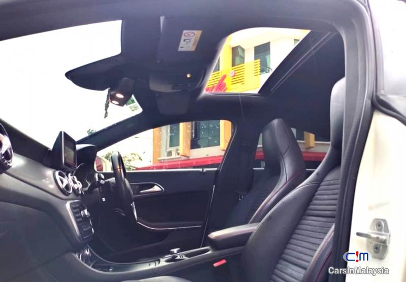 Mercedes Benz CLA180 1.6-LITER TURBO SPORT LUXURY SEDAN Automatic 2014 - image 10