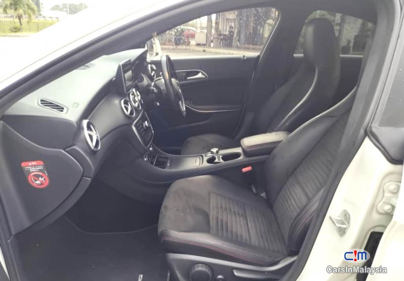 Mercedes Benz CLA180 1.6-LITER TURBO SPORT LUXURY SEDAN Automatic 2014 - image 11