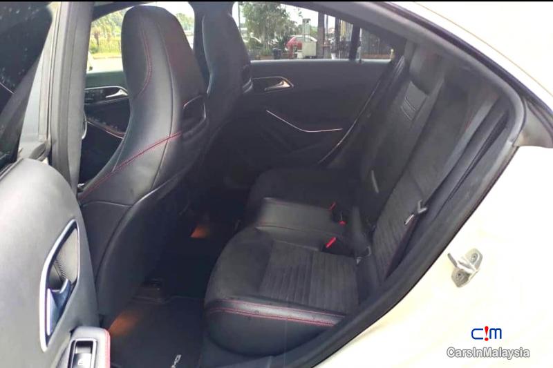 Mercedes Benz CLA180 1.6-LITER TURBO SPORT LUXURY SEDAN Automatic 2014 - image 12