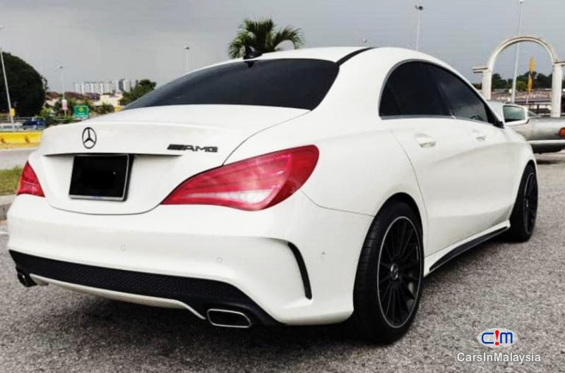 Mercedes Benz CLA180 1.6-LITER TURBO SPORT LUXURY SEDAN Automatic 2014 - image 4