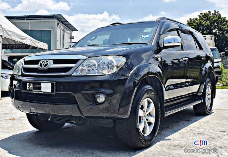 Toyota Fortuner 2.7-LITER 4WD SUV TURBO Automatic 2007 - image 14
