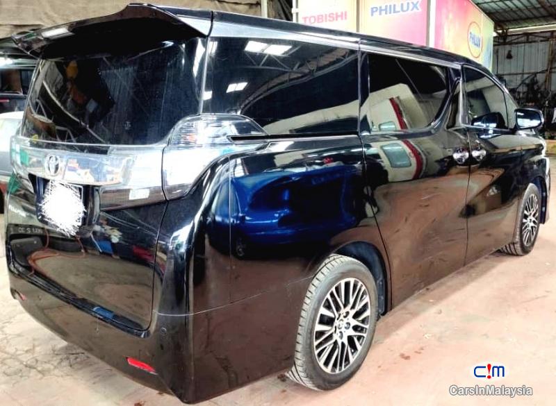 Toyota Vellfire 3.5-LITER LUXURY FAMILY MPV NEW MODEL FACELIFT Automatic 2020 - image 11
