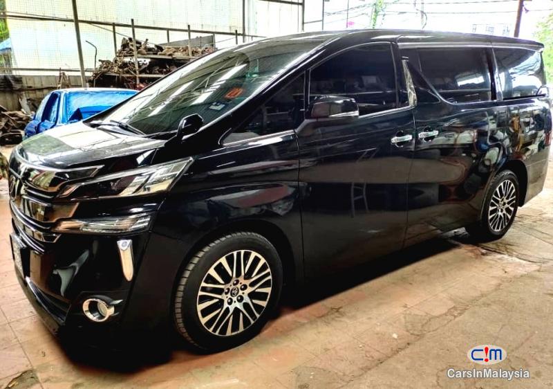 Toyota Vellfire 3.5-LITER LUXURY FAMILY MPV NEW MODEL FACELIFT Automatic 2020 in Kuala Lumpur