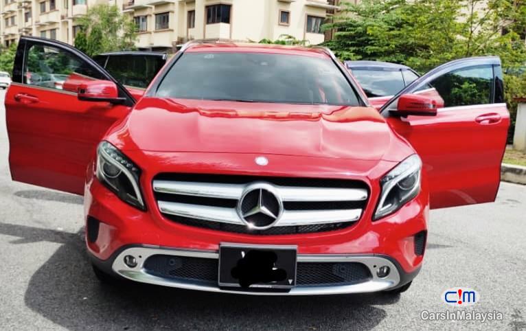 Mercedes Benz GLA250 2.0-LITER LUXURY SUV Automatic 2019 - image 15