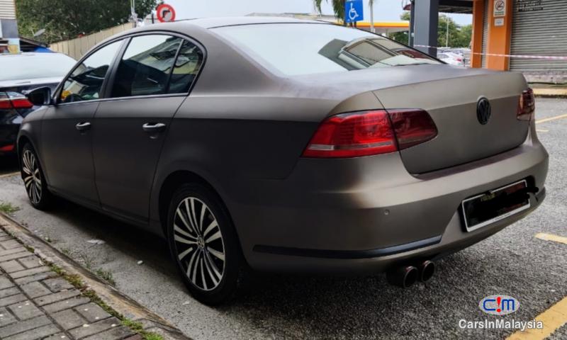 Volkswagen Passat 1.8-LITER LUXURY SEDAN KERETA SAMBUNG BAYAR Automatic 2012 - image 3