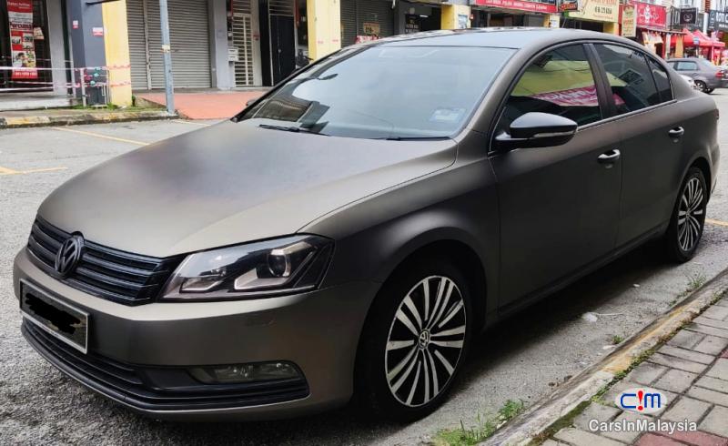 Volkswagen Passat 1.8-LITER LUXURY SEDAN KERETA SAMBUNG BAYAR Automatic 2012 - image 4
