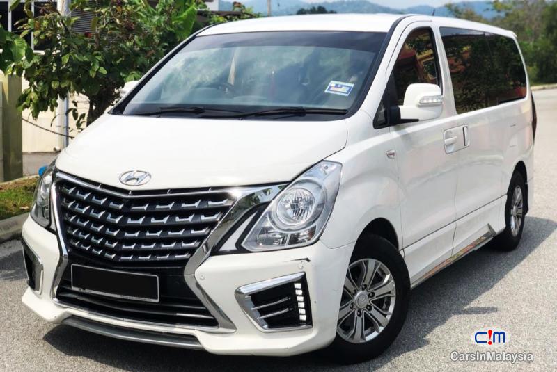 Hyundai Grand Starex 2.5-LITER 11 SEATERS TURBO DIESEL KERETA SAMBUNG BAYAR Automatic 2017 - image 2