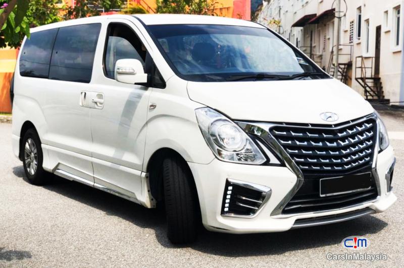 Hyundai Grand Starex 2.5-LITER 11 SEATERS TURBO DIESEL KERETA SAMBUNG BAYAR Automatic 2017 - image 3
