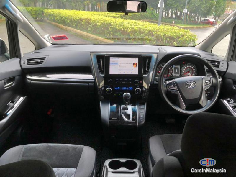 Toyota Alphard 2.5-LITER LUXURY FAMILY MPV Automatic 2022 - image 10