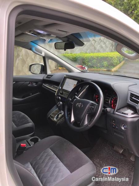 Toyota Alphard 2.5-LITER LUXURY FAMILY MPV Automatic 2022 - image 7