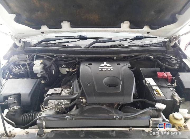 Mitsubishi Triton 2.4-LITER 4x4 DOUBLE CAB DIESEL TURBO Automatic 2017 - image 3