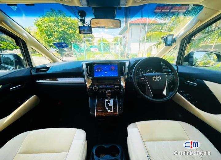 Toyota Vellfire 2.5-LITER LUXURY FAMILY MPB 8 SEATS Automatic 2022 in Malaysia - image