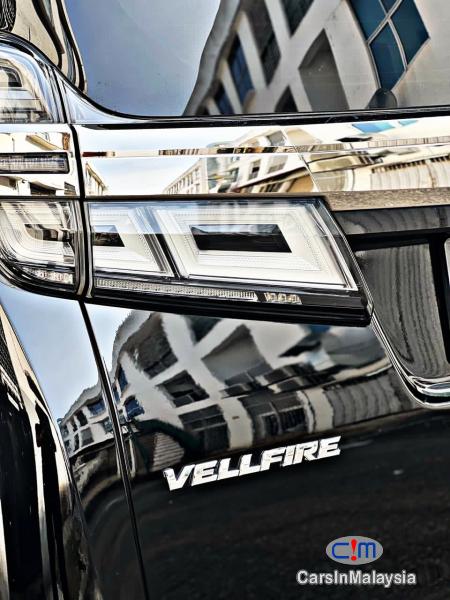 Toyota Vellfire 2.5-LITER LUXURY FAMILY MPV KERETA SAMBUNG BAYAR Automatic 2021 in Malaysia - image