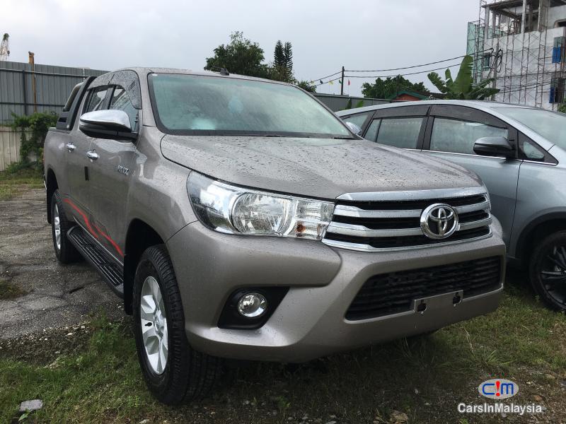 Toyota Hilux 2.4 G 4X4 Automatic 2017 - image 4