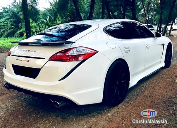 Porsche Panamera 3.6-LITER LUXURY SUPER SPORT CAR Automatic 2014 - image 2