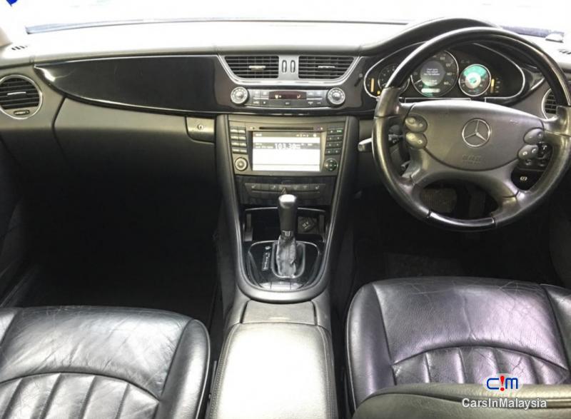 Mercedes Benz CLS 350 3.5-LITER LUXURY SEDAN Automatic 2006 - image 9