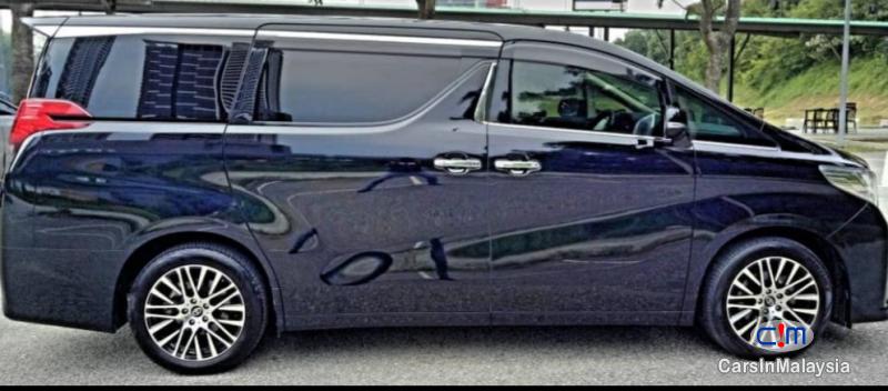 Toyota Alphard 2.5-LITER LUXURY FAMILY MPV Automatic 2015 - image 16