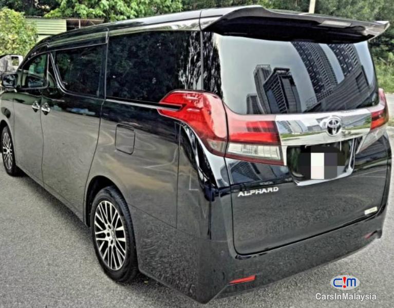 Toyota Alphard 2.5-LITER LUXURY FAMILY MPV Automatic 2015 in Selangor - image