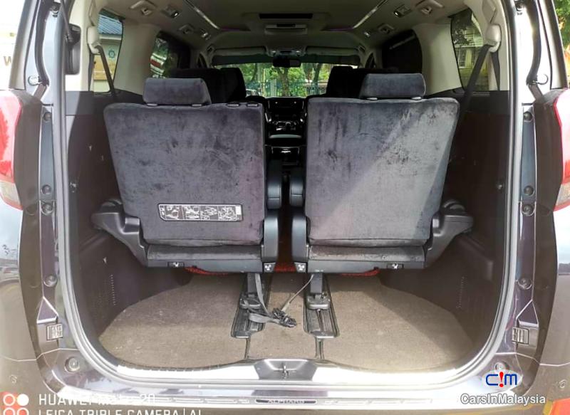 Toyota Alphard 2.5-LITER VIP LUXURY FAMILY MPV Automatic 2015 - image 11