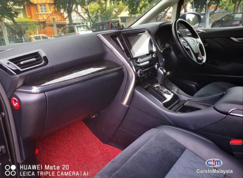 Toyota Alphard 2.5-LITER VIP LUXURY FAMILY MPV Automatic 2015 - image 8