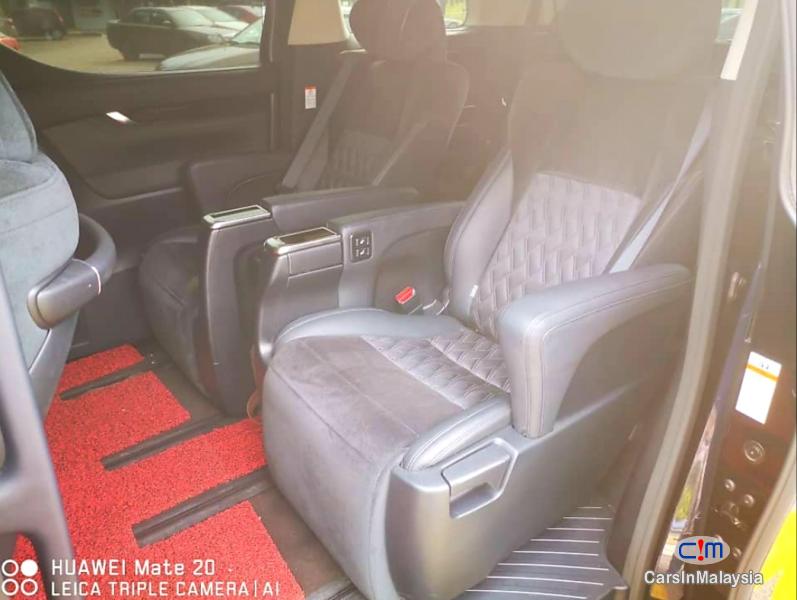 Toyota Alphard 2.5-LITER VIP LUXURY FAMILY MPV Automatic 2015 - image 9