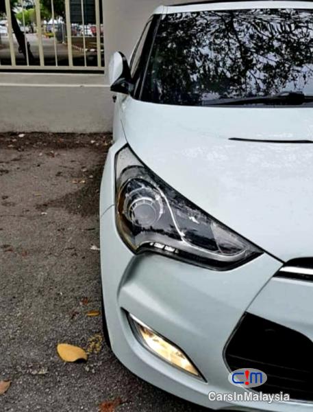 Hyundai Veloster PREMEUM SPEC 3 DOOR SPORT CAR Automatic 2014 - image 12