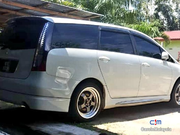 Mitsubishi Grandis 2.4-LITER HIGH FULL SPEC FAMILY MPV Automatic 2009 in Selangor - image