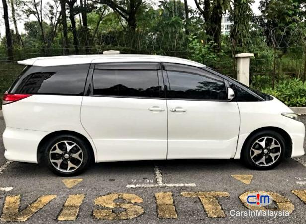 Toyota Estima 2.0-LITER LUXURY FAMILY MPV Automatic 2009