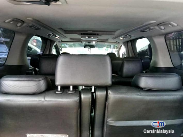 Toyota Vellfire 2.4-Liter Luxury Family MPV 7 Seater Automatic 2014 - image 10