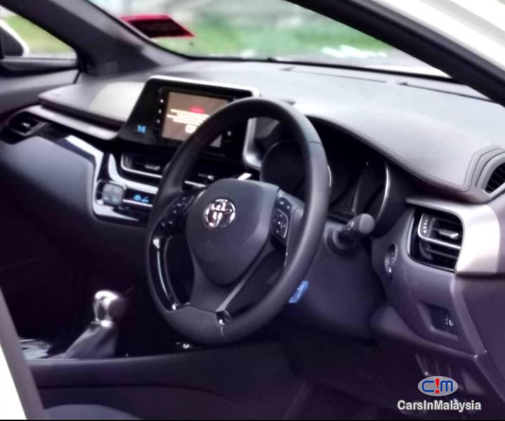 Toyota Other 1.8-LITER LUXURY SUV Automatic 2019 - image 9