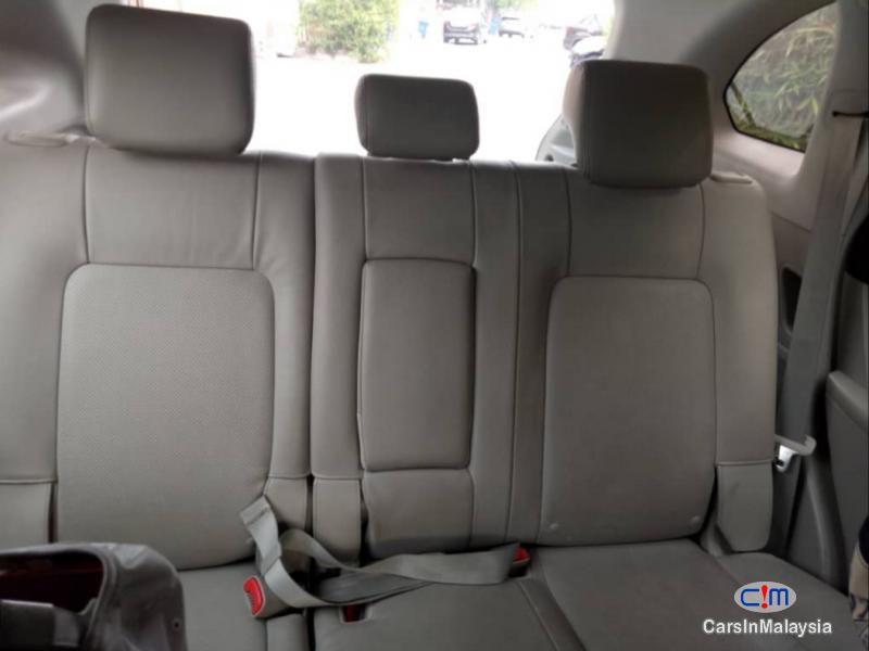 Chevrolet Captiva 2.0-LITER LUXURY FAMILY SUV Automatic 2013 - image 4