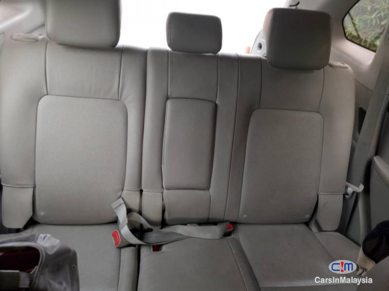 Chevrolet Captiva 2.0-LITER LUXURY FAMILY SUV Automatic 2013 - image 9
