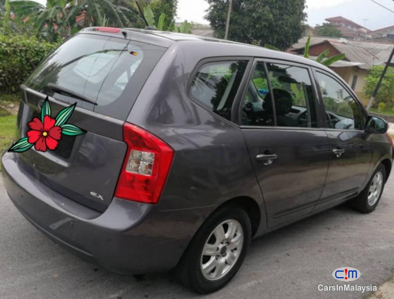 Picture of Naza Rondo 2.4-LITER ECONOMY FAMILY MPV Automatic 2009