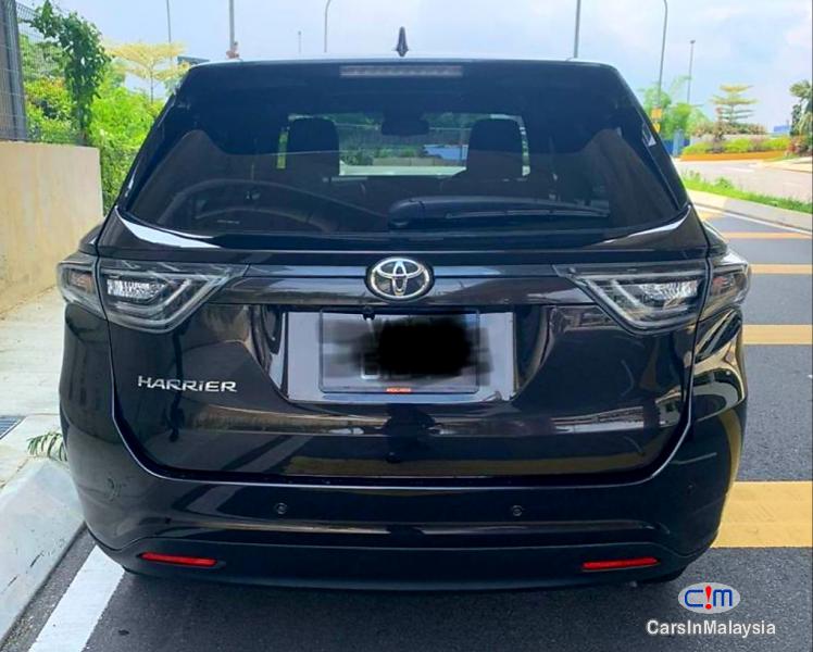 Toyota Harrier 2.0-LITER LUXURY SUV Automatic 2015