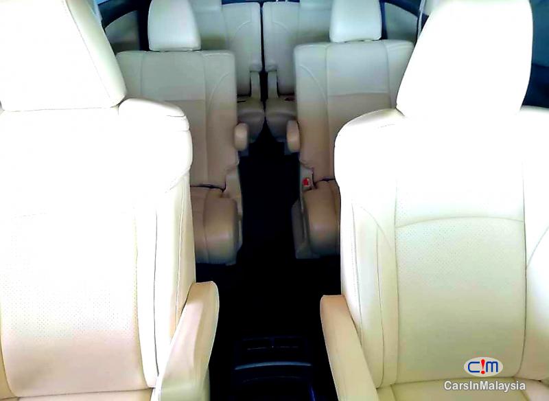 Toyota Vellfire 2.5-LITER LUXURY FAMILY SUV Automatic 2015 - image 9