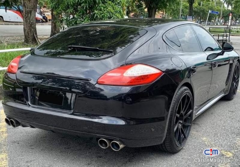 Porsche Panamera 4.8-LITER LUXURY SUPER SPORT CAR Automatic 2011 - image 2