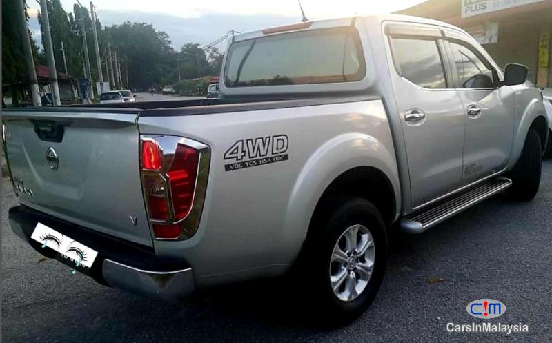 Nissan Navara 2.5-LITER 4X4 DOUBLE CAB DIESEL TURBO Automatic 2016 - image 5