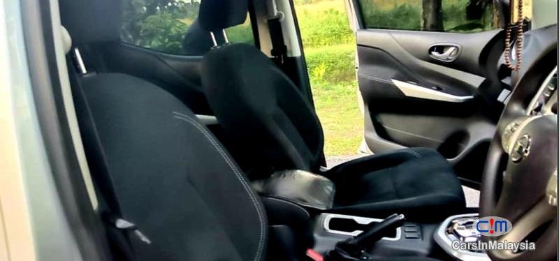 Nissan Navara 2.5-LITER 4X4 DOUBLE CAB DIESEL TURBO Automatic 2016 - image 9