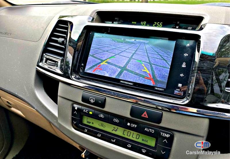 Toyota Fortuner 2.7 4WD 7 SEATER LUXURY FAMILY SUV Automatic 2012 - image 10