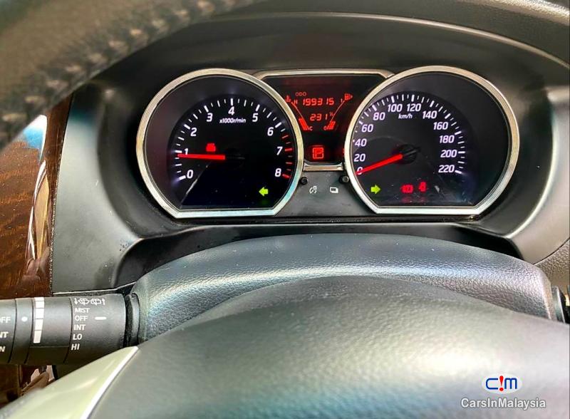 Nissan Grand Livina 1.8-LITER ECONOMY SUV Automatic 2014 - image 6